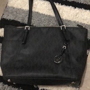 MK tote with zipper